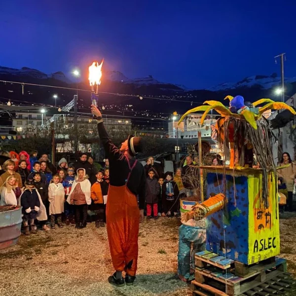 Ateliers vacances de carnaval - lampions et piñatas // 3 et 4 mars 2025